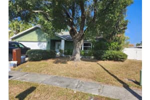 12195 71ST WAY, LARGO, FL 33773 - MLS#MFRTB8449451