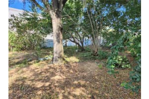 12195 71ST WAY, LARGO, FL 33773 - MLS#MFRTB8449451