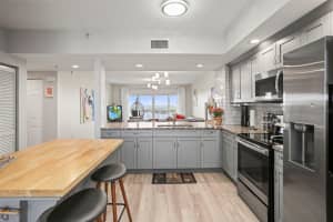 6495 SHORELINE DRIVE, ST PETERSBURG, FL 33708 - MLS#MFRTB8449511