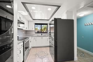 9747 86TH AVENUE, SEMINOLE, FL 33777 - MLS#MFRTB8449537