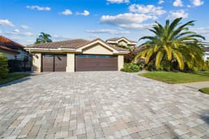 5220 LONGBOAT BOULEVARD, TAMPA, FL 33615 - MLS#MFRTB8449567