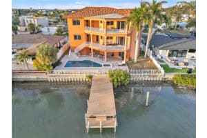 7924 3RD AVENUE, ST PETERSBURG, FL 33707 - MLS#MFRTB8449650