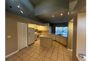 MLS# MFRTB8449869, Tampa, Florida 33625