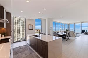 301 1ST STREET, ST PETERSBURG, FL 33701 - MLS#MFRTB8449903