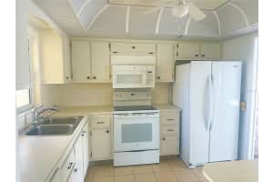 4525 COVE CIRCLE, ST PETERSBURG, FL 33708 - MLS#MFRTB8449928