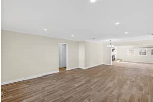 4634 W Sunset Blvd Tampa, FL 33629 - Off Market