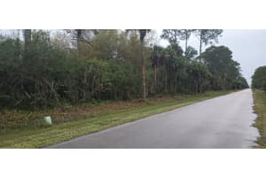 MLS# MFRTB8450070, Naples, Florida 34117