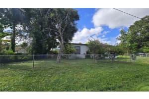 9010 HAMILTON AVENUE, TAMPA, FL 33615 - MLS#MFRTB8450082