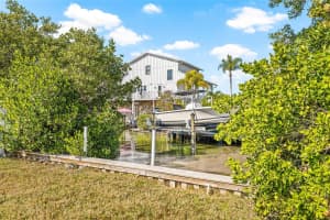 608 FLORIDA BOULEVARD, CRYSTAL BEACH, FL 34681 - MLS#MFRTB8450105