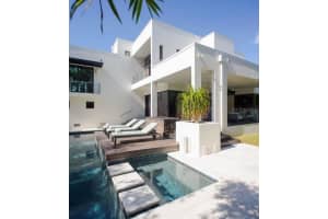 356 BAYVIEW DRIVE, ST PETERSBURG, FL 33704 - MLS#MFRTB8450369