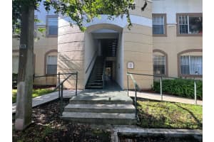 17106 CARRINGTON PARK DRIVE, TAMPA, FL 33647 - MLS#MFRTB8450399