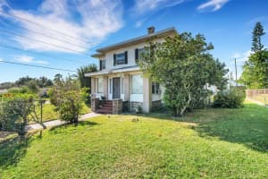 2555 QUEEN ST S, ST PETERSBURG, FL 33712 - MLS#MFRTB8450409