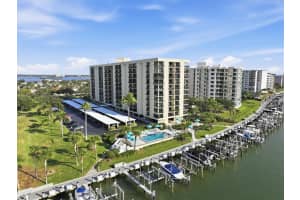 690 ISLAND WAY, CLEARWATER BEACH, FL 33767 - MLS#MFRTB8450436