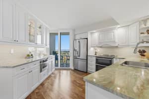 690 ISLAND WAY, CLEARWATER BEACH, FL 33767 - MLS#MFRTB8450436