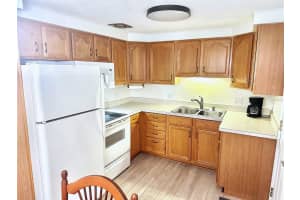 2000 BAY DRIVE, LARGO, FL 33771 - MLS#MFRTB8450690