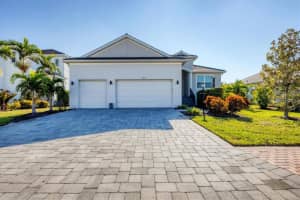 6233 CHAMPIONS ROW STREET, BRADENTON, FL 34210 - MLS#MFRTB8450714