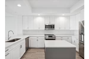 125 ISLAND WAY, CLEARWATER BEACH, FL 33767 - MLS#MFRTB8450733