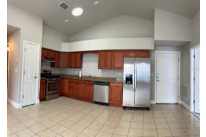 225 DAVID WALKER DRIVE, TAVARES, FL 32778 - MLS#MFRTB8450826