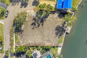 4811 PARADISE WAY, ST PETERSBURG, FL 33705 - MLS#MFRTB8450933