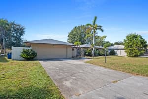 5687 EICHEN CIRCLE, FORT MYERS, FL 33919 - MLS#MFRTB8451028