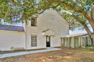 1817 CRYSTAL GROVE DRIVE, LAKELAND, FL 33801 - MLS#MFRTB8451061