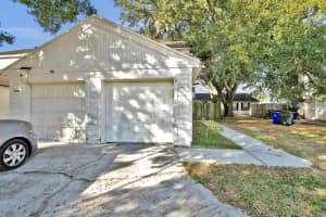 1817 CRYSTAL GROVE DRIVE, LAKELAND, FL 33801 - MLS#MFRTB8451061