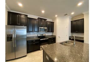 10049 VICTORY GALLOP LOOP, RUSKIN, FL 33573 - MLS#MFRTB8451399