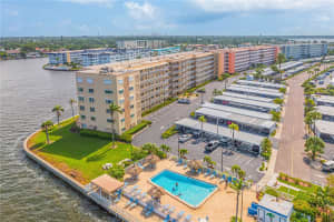 6075 SHORE BOULEVARD, GULFPORT, FL 33707 - MLS#MFRTB8451526