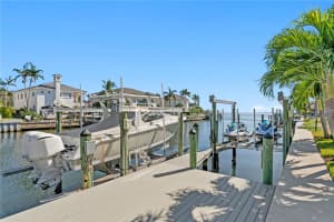 1934 HAWAII AVENUE, ST PETERSBURG, FL 33703 - MLS#MFRTB8451547