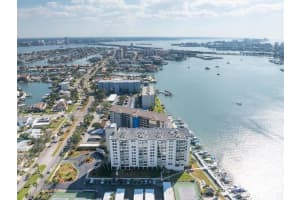 660 ISLAND WAY, CLEARWATER BEACH, FL 33767 - MLS#MFRTB8451583