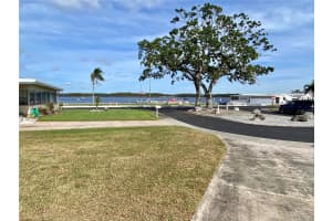 274 BEACH COURT, PALM HARBOR, FL 34684 - MLS#MFRTB8451609