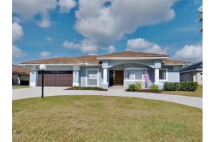 MLS# MFRTB8451752, Sarasota, Florida 34233