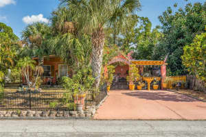 305 LAUBER WAY, TAMPA, FL 33609 - MLS#MFRTB8451921