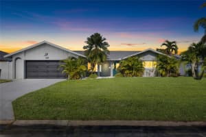 1449 48th Ave Ne, ST PETERSBURG