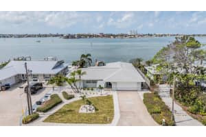 7092 SHORE DRIVE, ST PETERSBURG, FL 33707 - MLS#MFRTB8451948