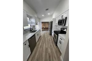 339 PEMBROKE LANE, VENICE, FL 34293 - MLS#MFRTB8451991