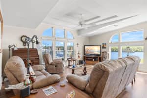 7013 MOUNT PINEY ROAD, ST PETERSBURG, FL 33702 - MLS#MFRTB8452130