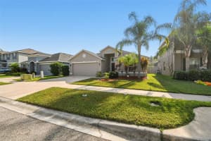 8439 HUNTERS FORK LOOP, RUSKIN, FL 33573 - MLS#MFRTB8452163