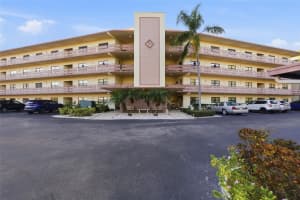 6188 80th St N #310, ST PETERSBURG