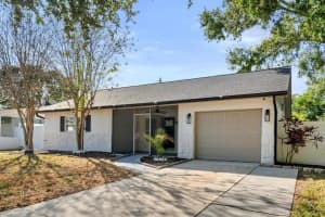 7490 Locust St Ne, ST PETERSBURG