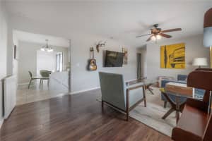 2523 LAKE ELLEN CIRCLE, TAMPA, FL 33618 - MLS#MFRTB8452267