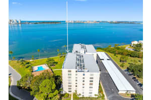 100 OAKMONT LANE, BELLEAIR, FL 33756 - MLS#MFRTB8452325