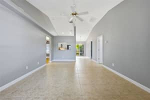 5210 3RD AVENUE, ST PETERSBURG, FL 33707 - MLS#MFRTB8452478