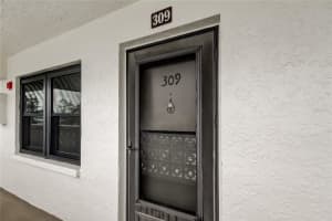 4910 Bay St Ne #309, ST PETERSBURG 4910 Bay St Ne #309, ST PETERSBURG