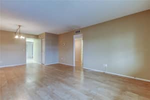 4910 BAY STREET, ST PETERSBURG, FL 33703 - MLS#MFRTB8452589