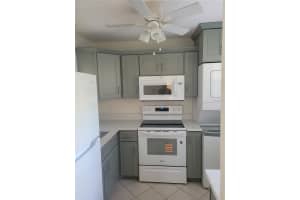 10485 CARROLLBROOK CIRCLE, TAMPA, FL 33618 - MLS#MFRTB8452690