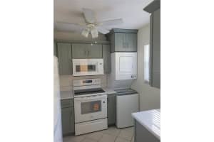 10485 CARROLLBROOK CIRCLE, TAMPA, FL 33618 - MLS#MFRTB8452690