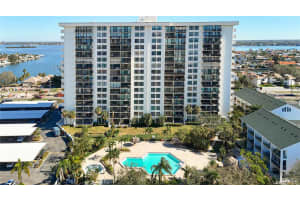 400 ISLAND WAY, CLEARWATER BEACH, FL 33767 - MLS#MFRTB8452715