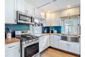 1302 FRANKLIN STREET, PLANT CITY, FL 33563 - MLS#MFRTB8452750