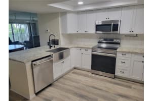 9976 INDIAN KEY TRAIL, SEMINOLE, FL 33776 - MLS#MFRTB8452817